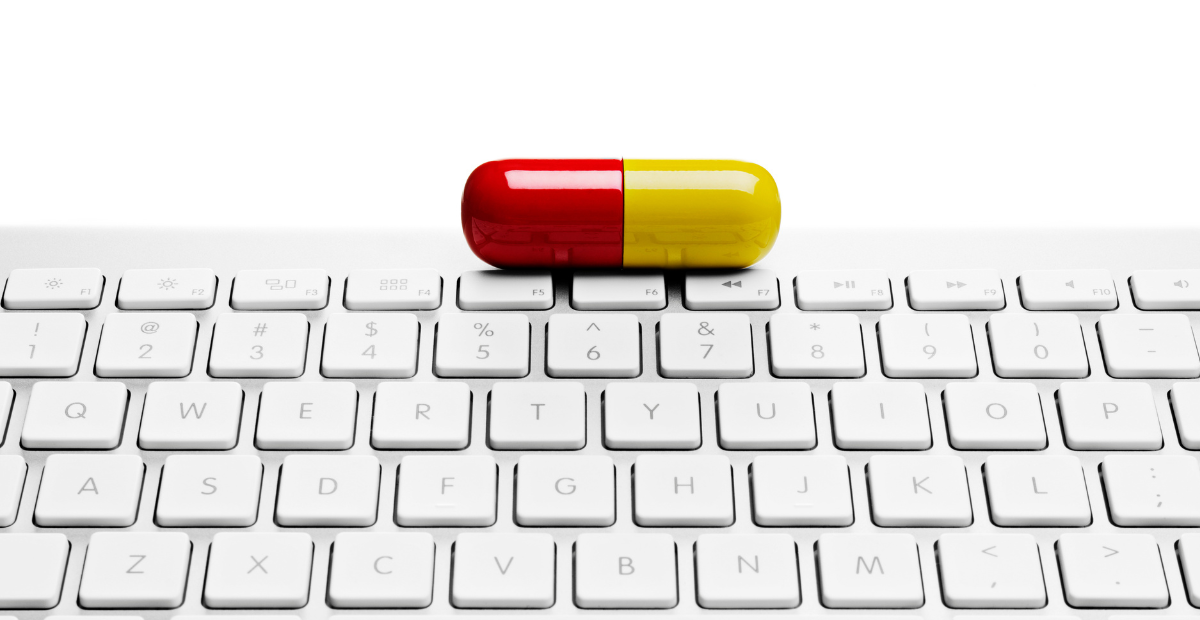 Farmacia, internet e social network: tra possibilit&agrave; e limiti