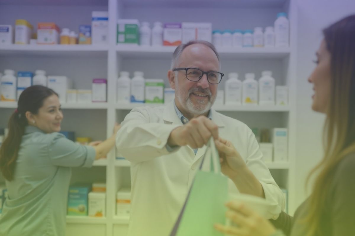 Collaboratori familiari in farmacia: obblighi contributivi, INAIL e sicurezza sul lavoro