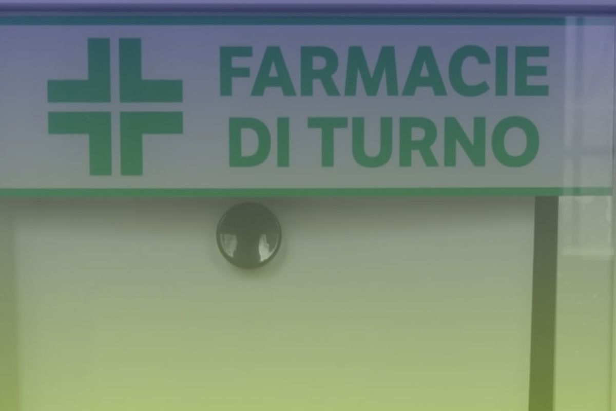 Cartello o pannello digitale? Turni delle farmacie e obblighi informativi tra legge, ragionevolezza e tecnologia