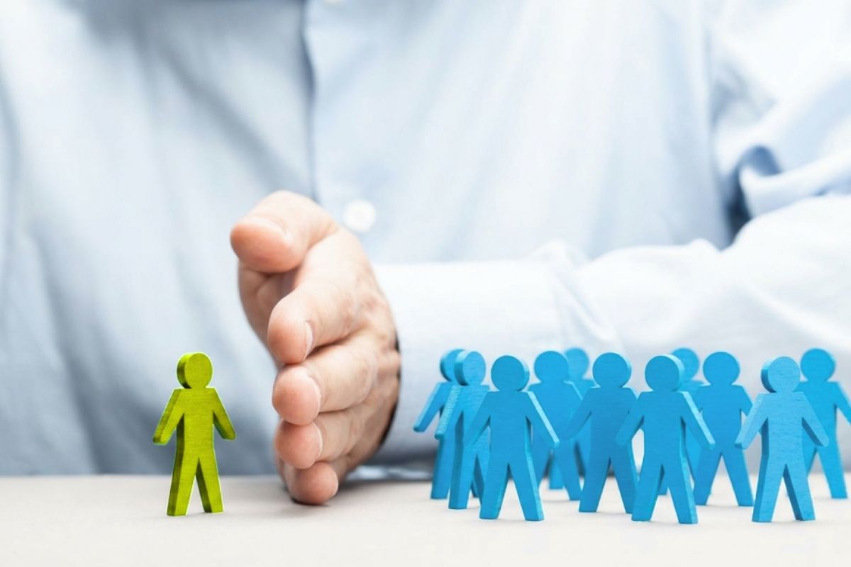Caregiver e organizzazione del lavoro in farmacia: cosa cambia dopo la pronuncia n. 9104/2026 della Cassazione&nbsp;